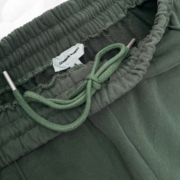 Mod Ref | Common Market Men’s Pleated Sweatpants - Picture 4 of 6